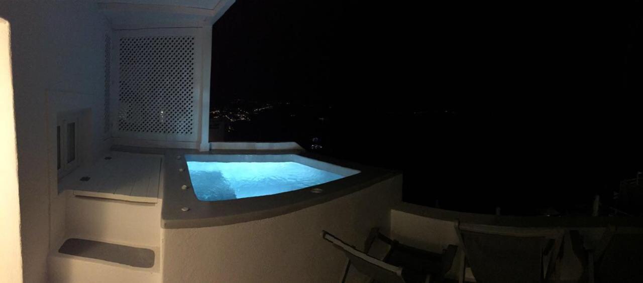 Altana Cliffside Villas 이메로비글리 외부 사진